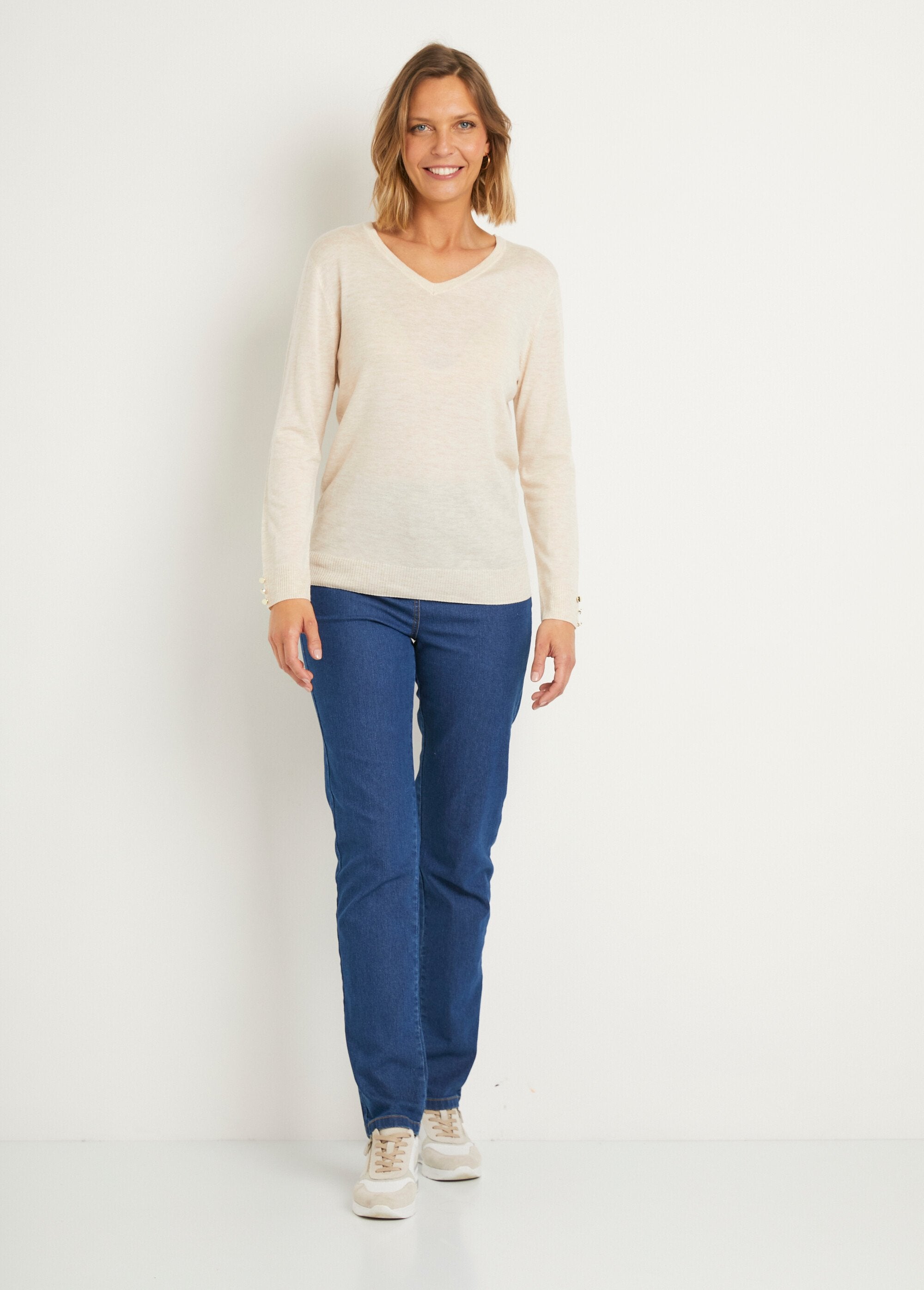 Fine_V-neck_sweater_in_plain_jersey_with_merino_wool_String_SF1_slim