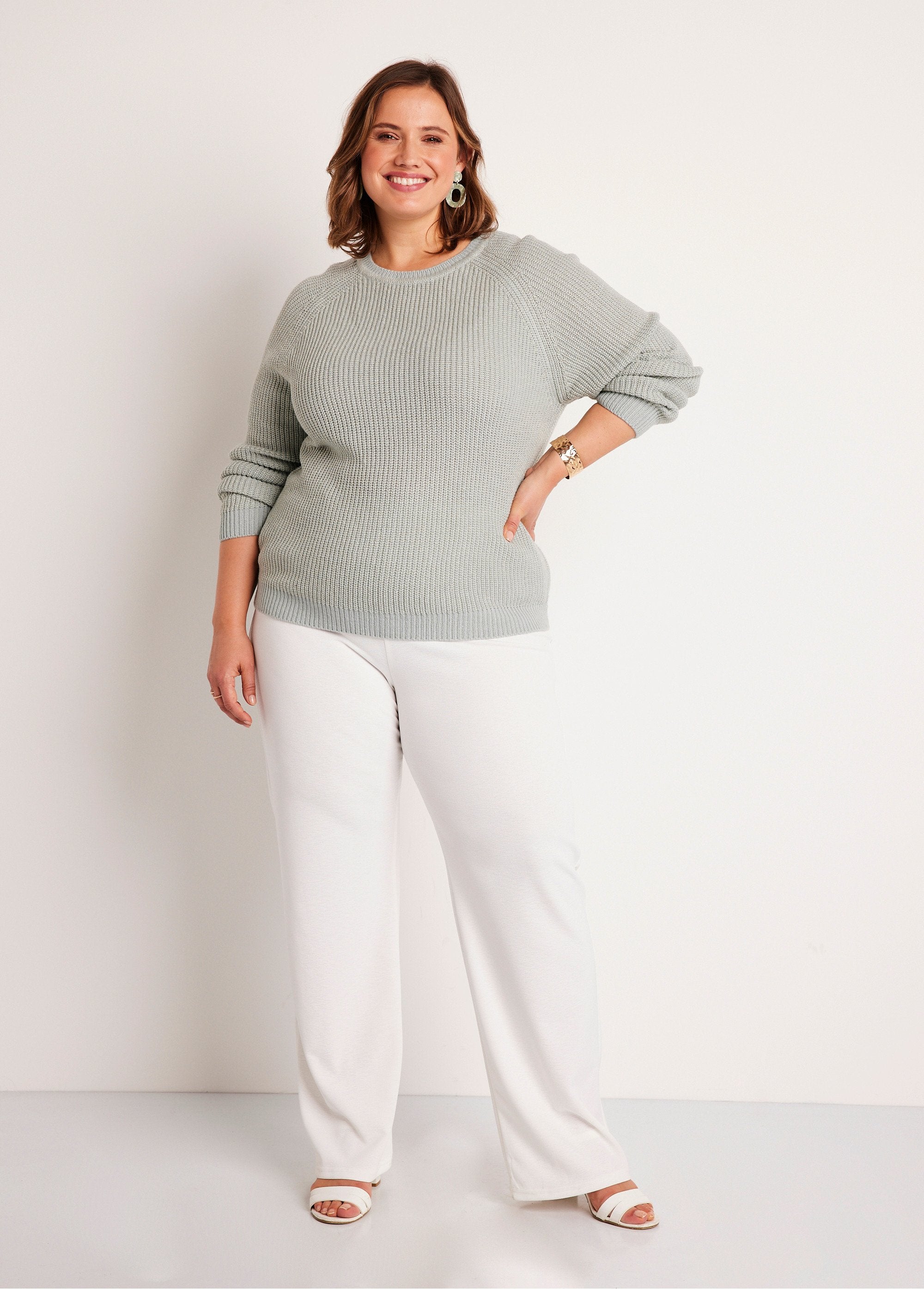 Round_neck_shiny_knit_sweater_Mint_SF1_curvy