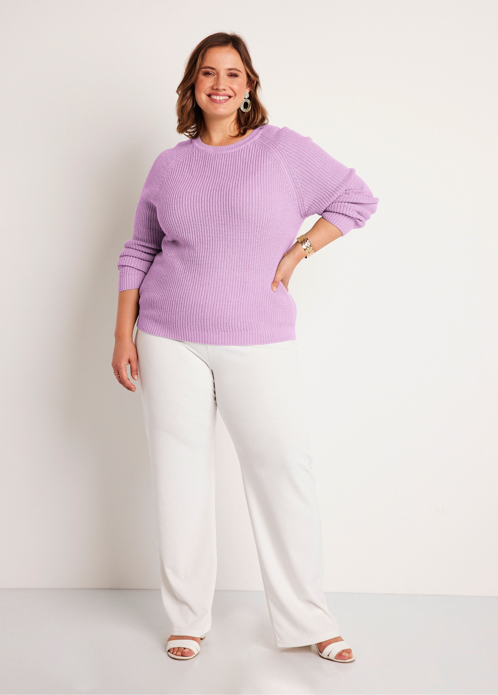 Round_neck_shiny_knit_sweater_Lilac_SF1_curvy