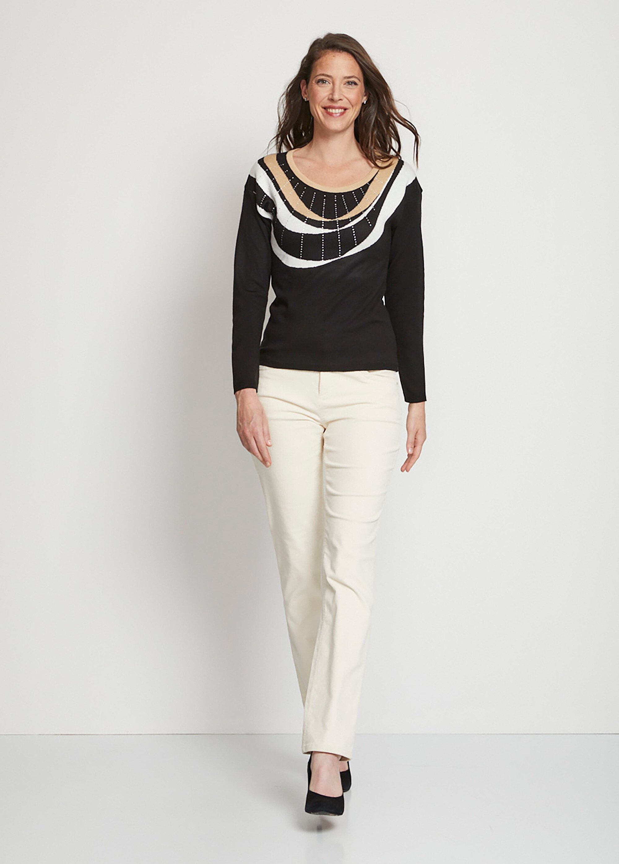 Short_rhinestone_jacquard_sweater_with_round_neck_Black_and_beige_SF1_slim