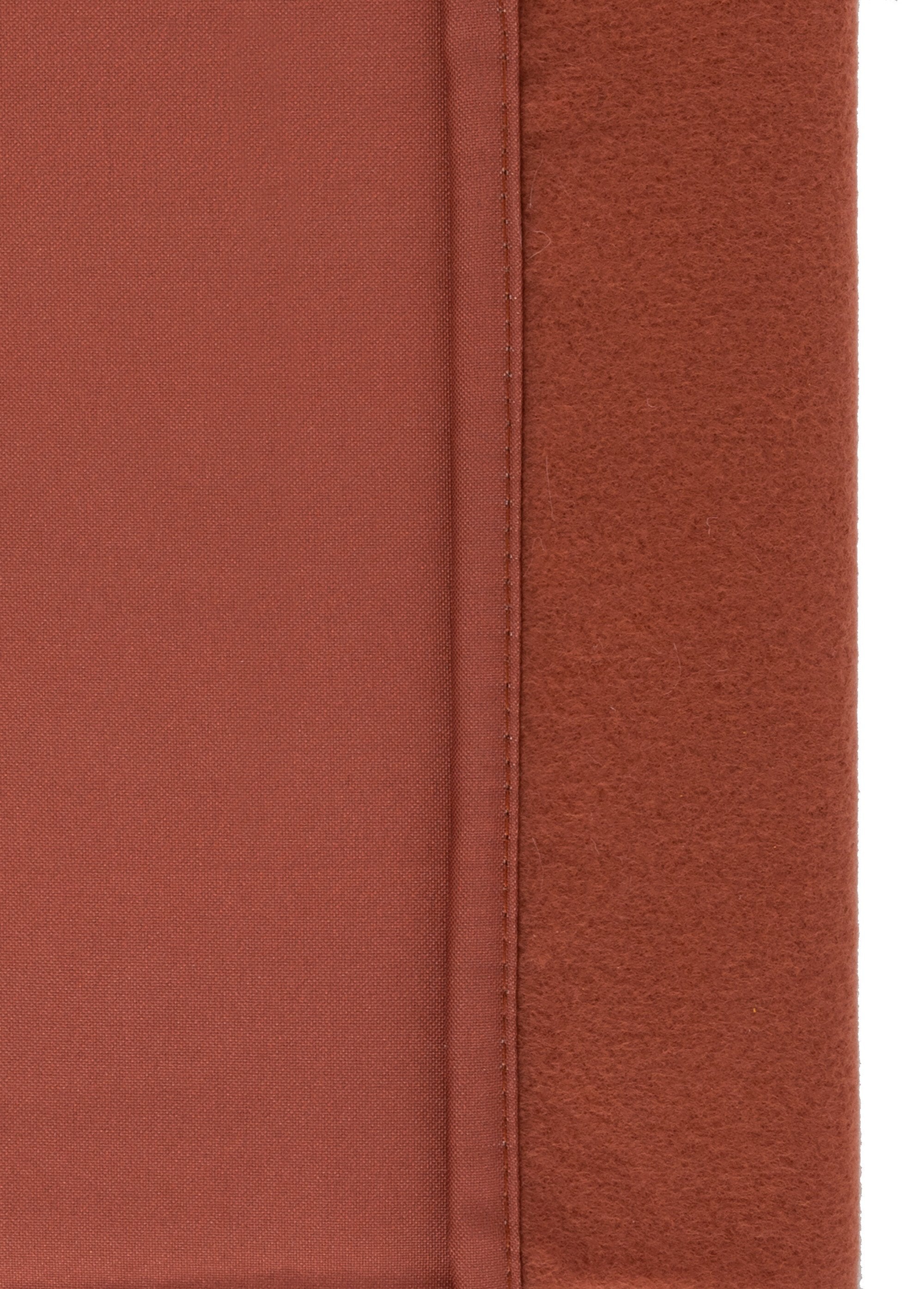 Insulated_curtain_with_metal_eyelets,_140x260cm_Terracotta_DE1_slim