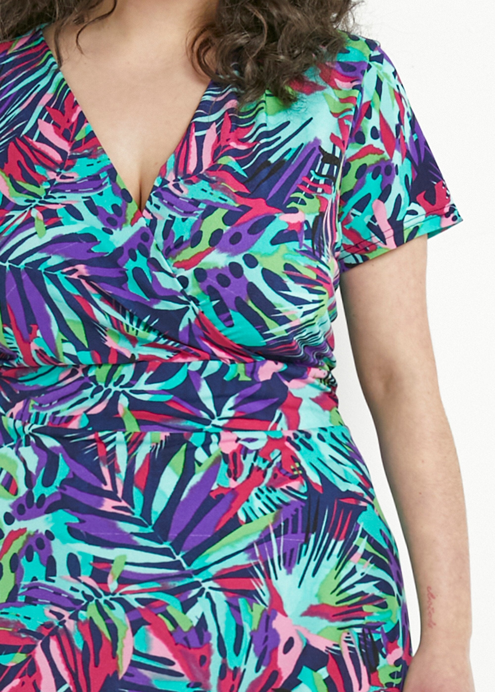 Short_printed_flared_wrap_dress_Multicolor_DE1_curvy