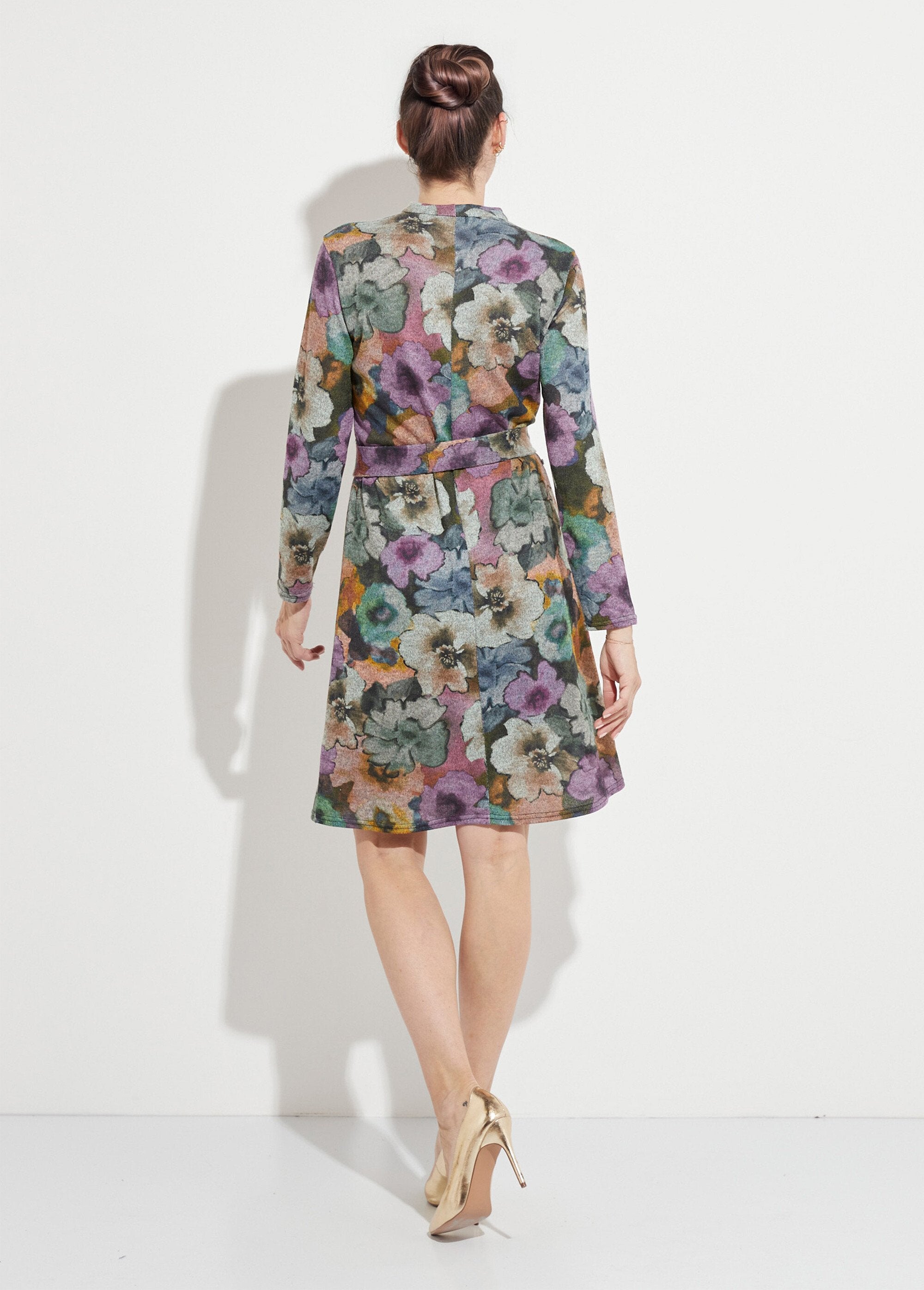 Robe_imprimée_droite_ceinturée_col_montant_maille_chaude_Gris_et_parme_DO1_slim