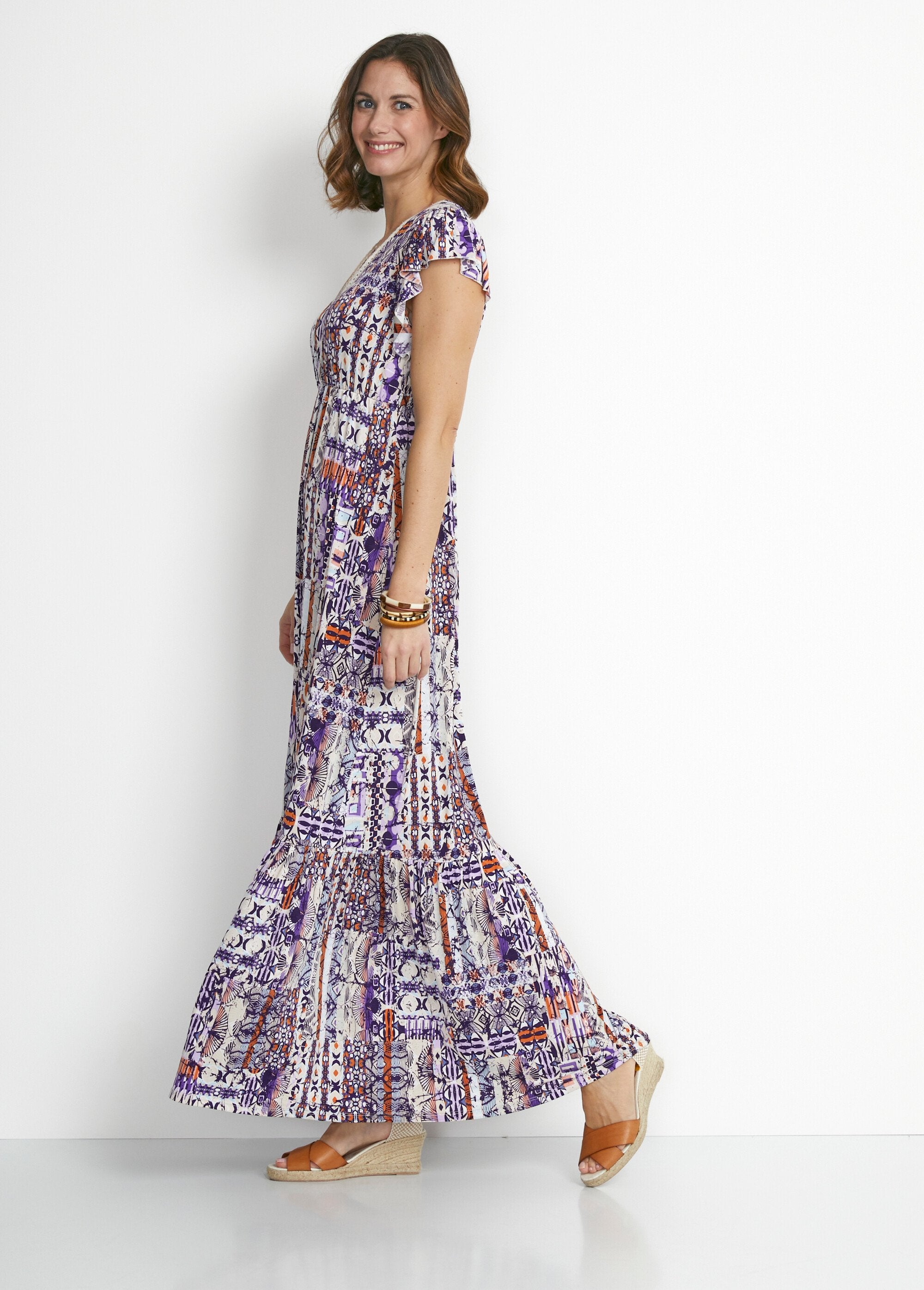 Long_printed_dress_with_ruffles_and_short_sleeves_Parma_and_orange_DR1_slim