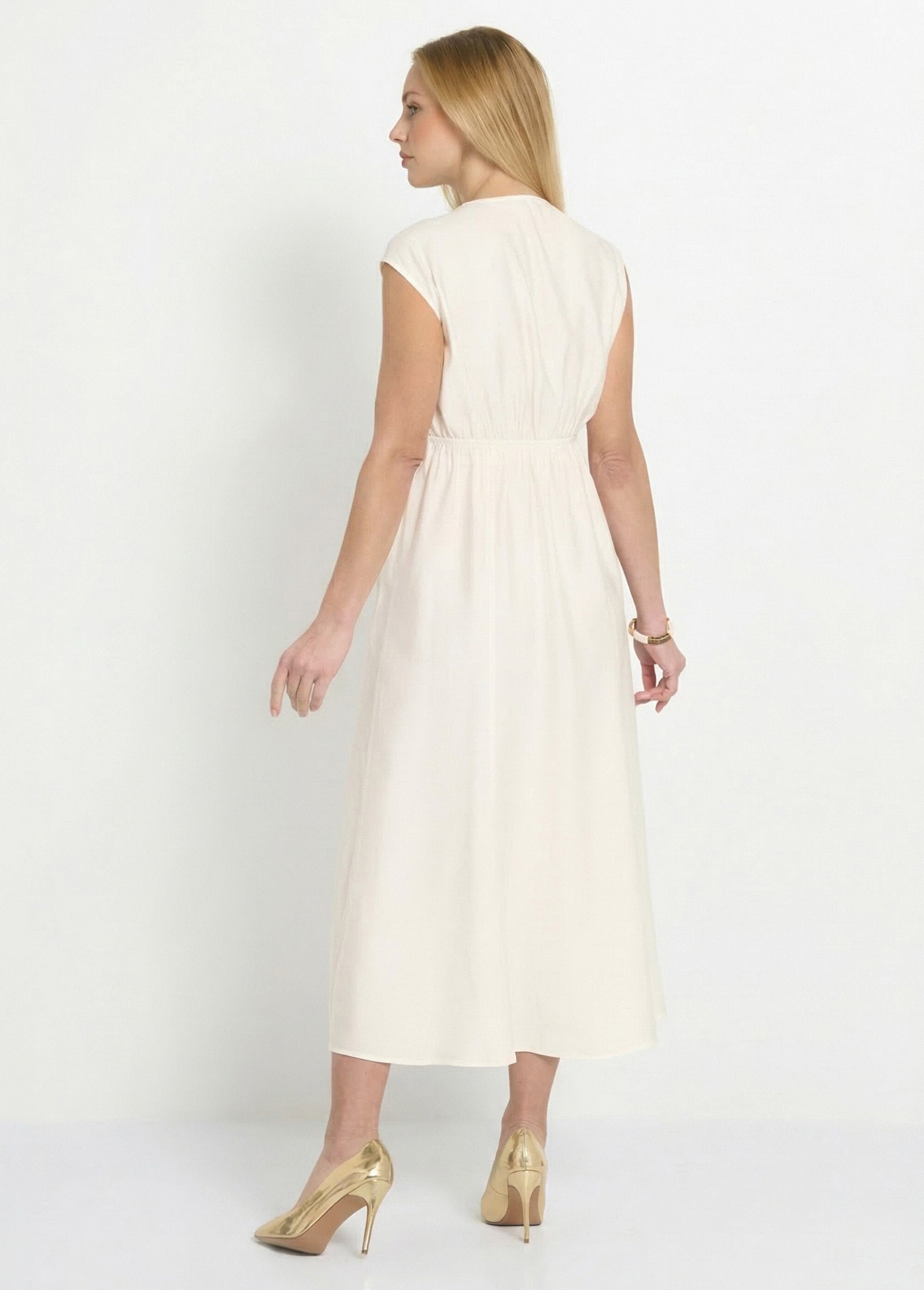 Long_sleeveless_dress_with_sweetheart_neckline_White_DO1_slim