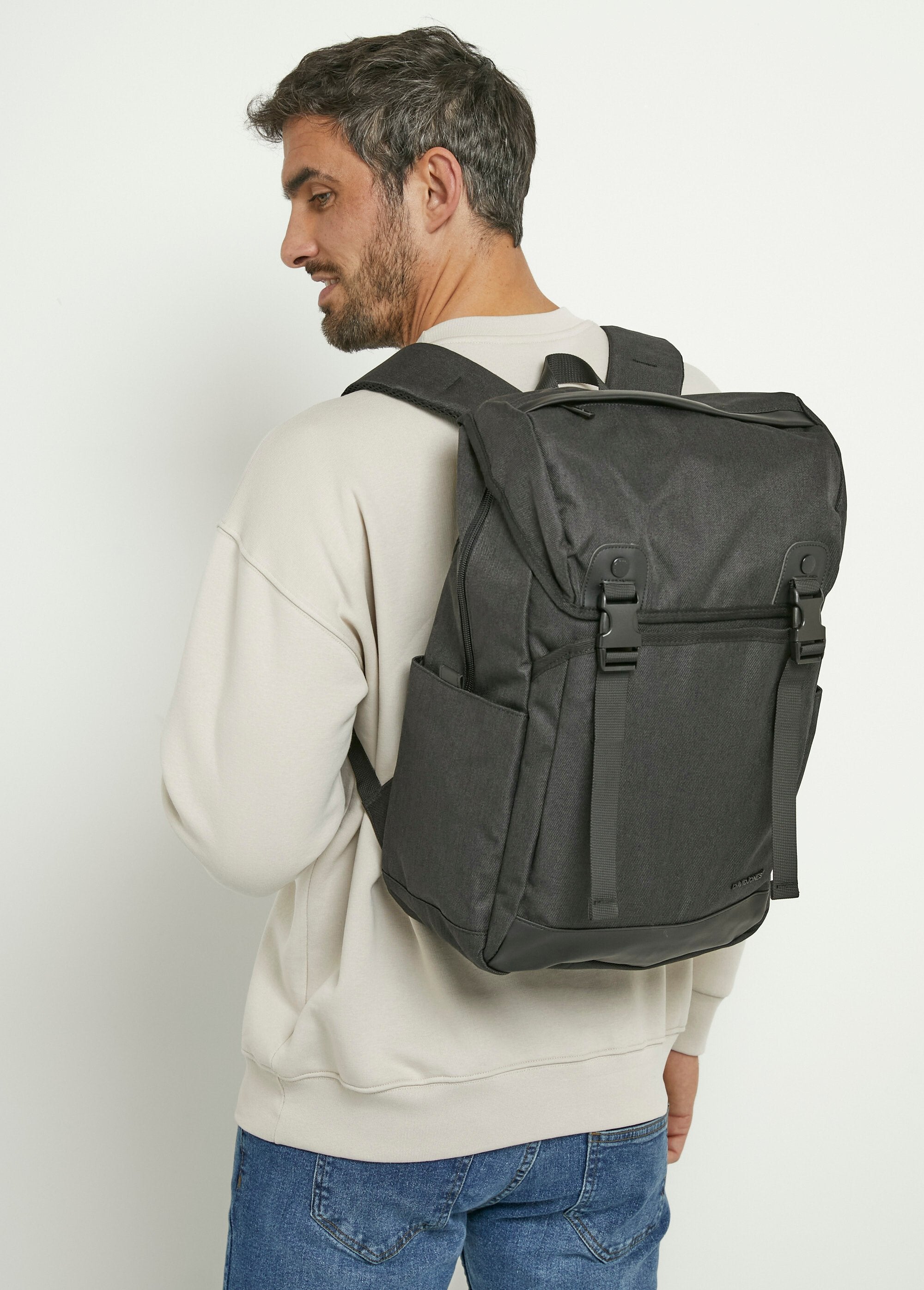 Multi-pocket_urban_backpack_Black_FA1_slim