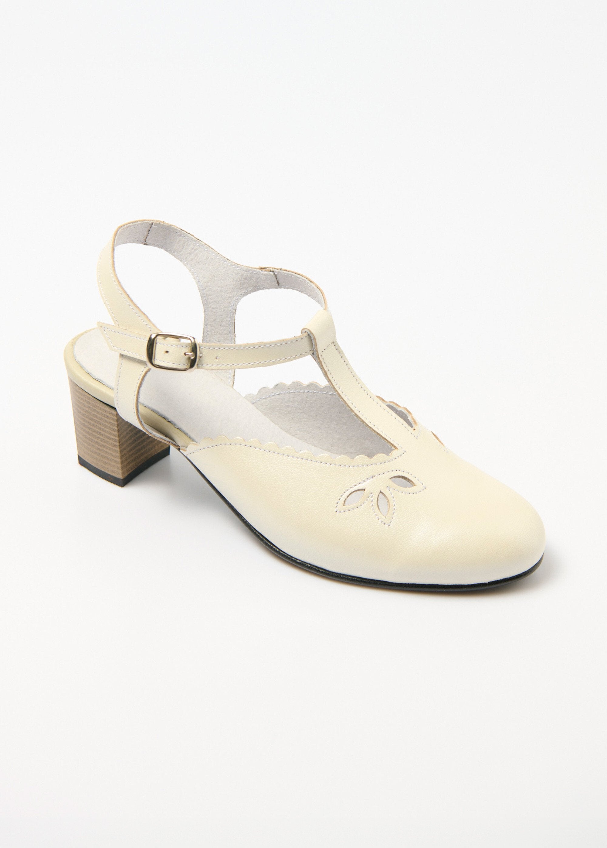 Leather_salome_sandals_with_high_heels_and_comfort_width_Ivory_FA1_slim