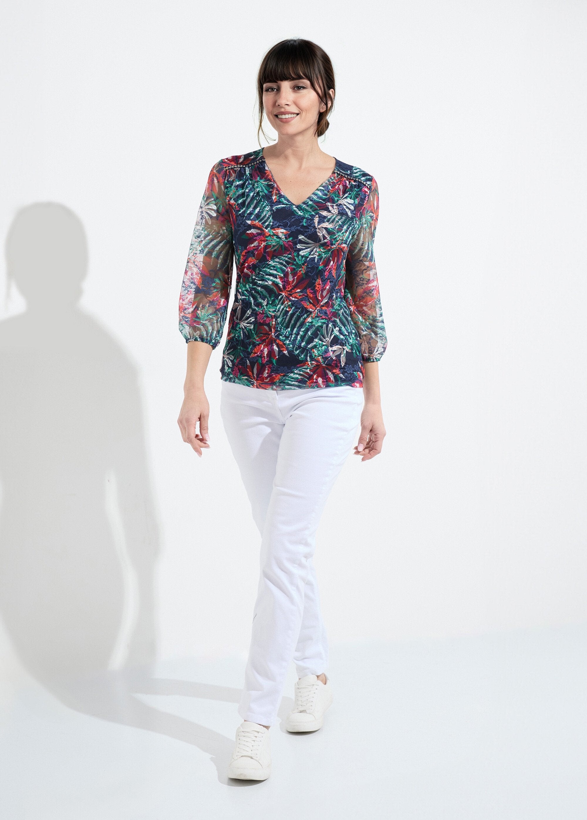 T-shirt_col_V_maille_dentelle_imprimée_Marine_et_orange_SF1_slim