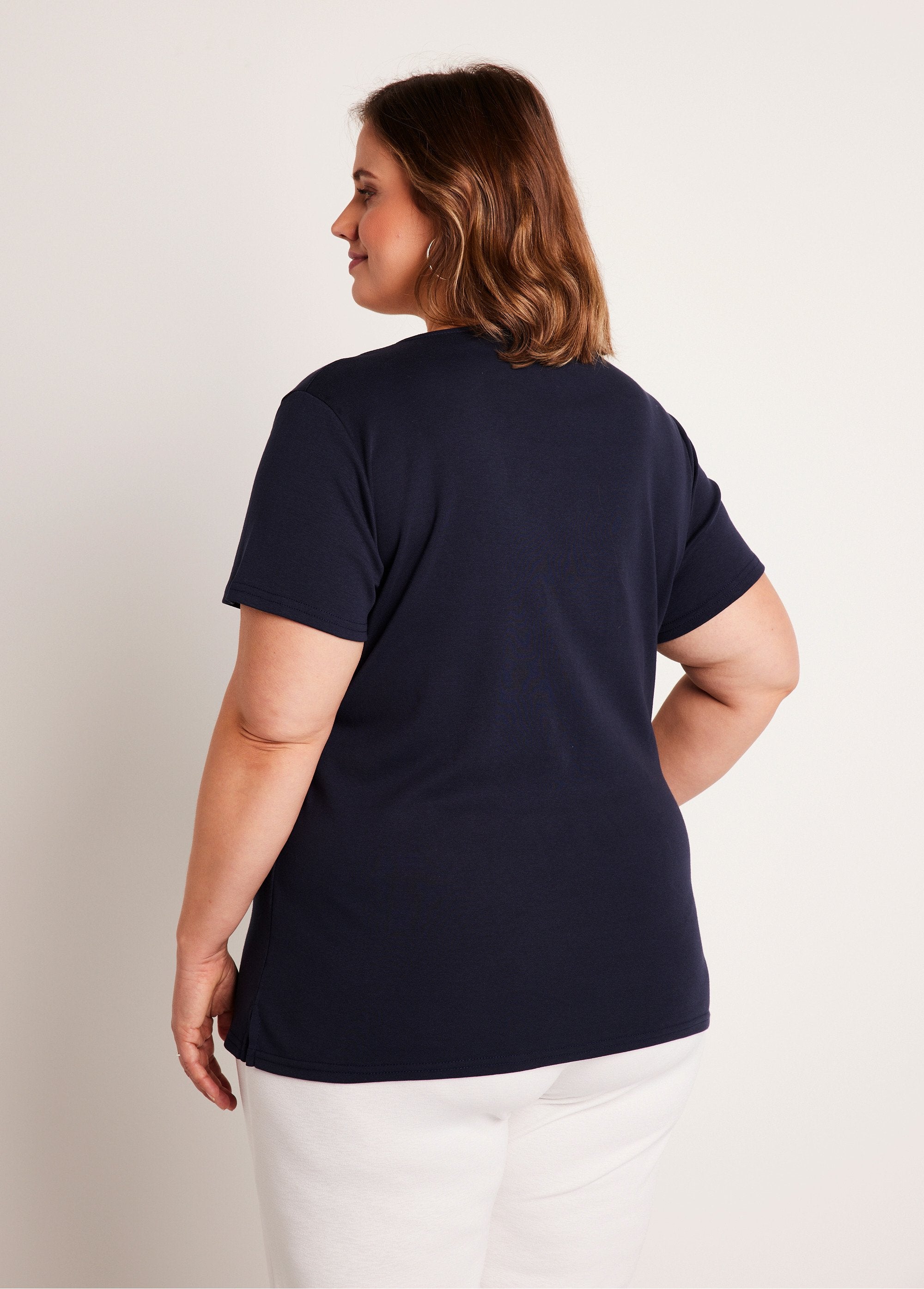 Long_patterned_t-shirt_Marine_DO1_curvy