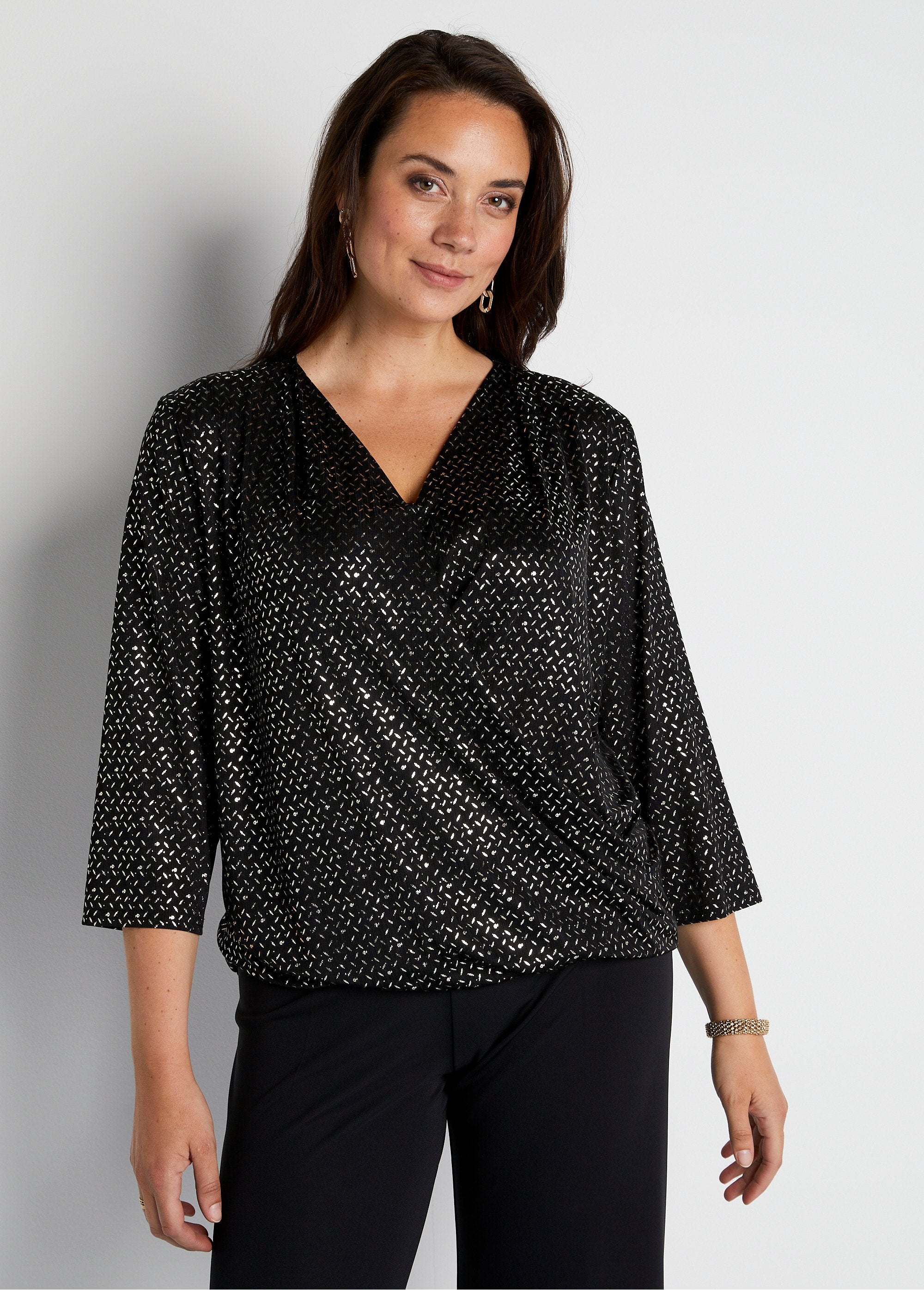 Iridescent_mesh_wrap-over_T-shirt_Black_and_gold_FA1_curvy