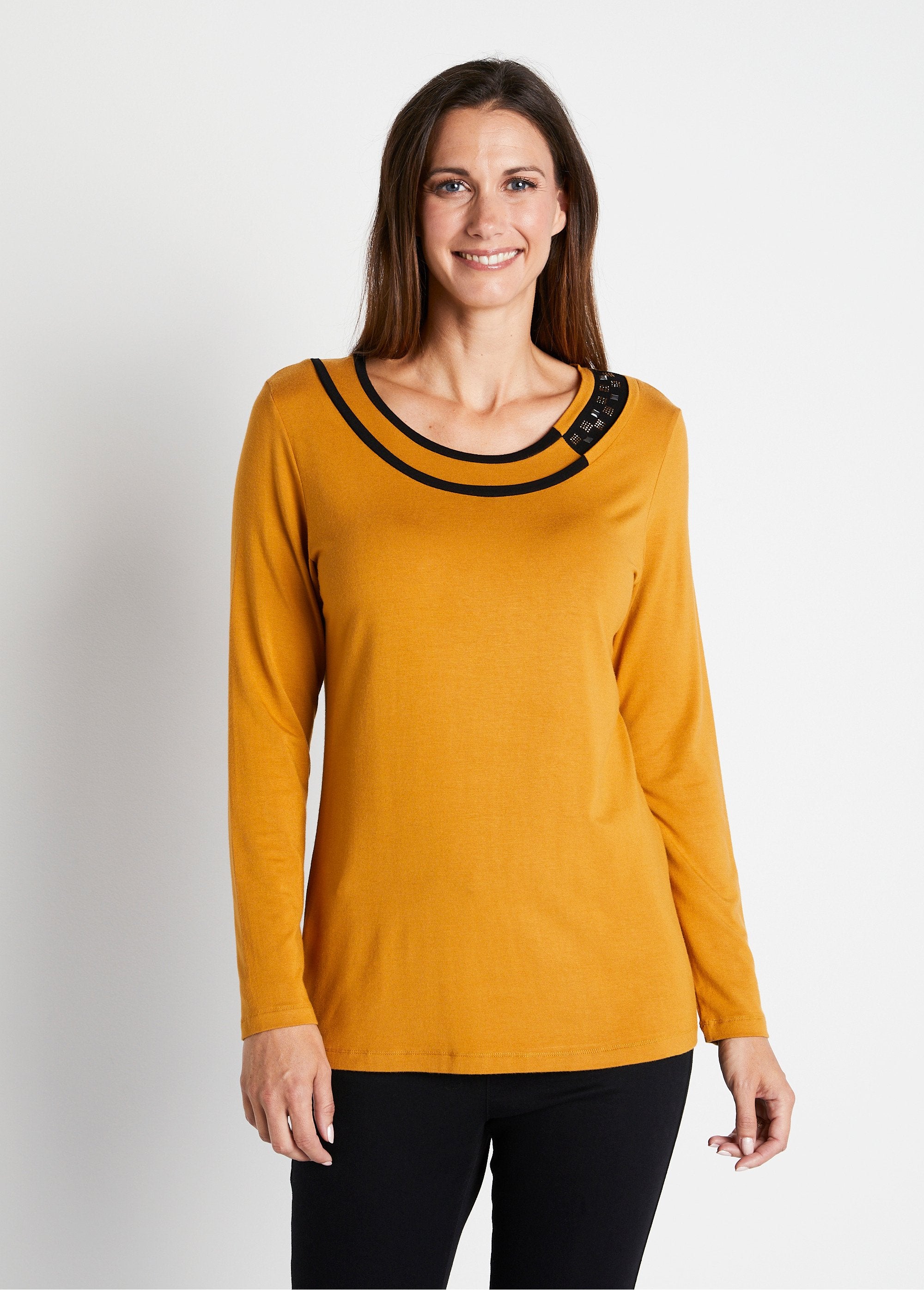 Flowing_round_neck_t-shirt_with_rhinestones_Honey_FA1_slim