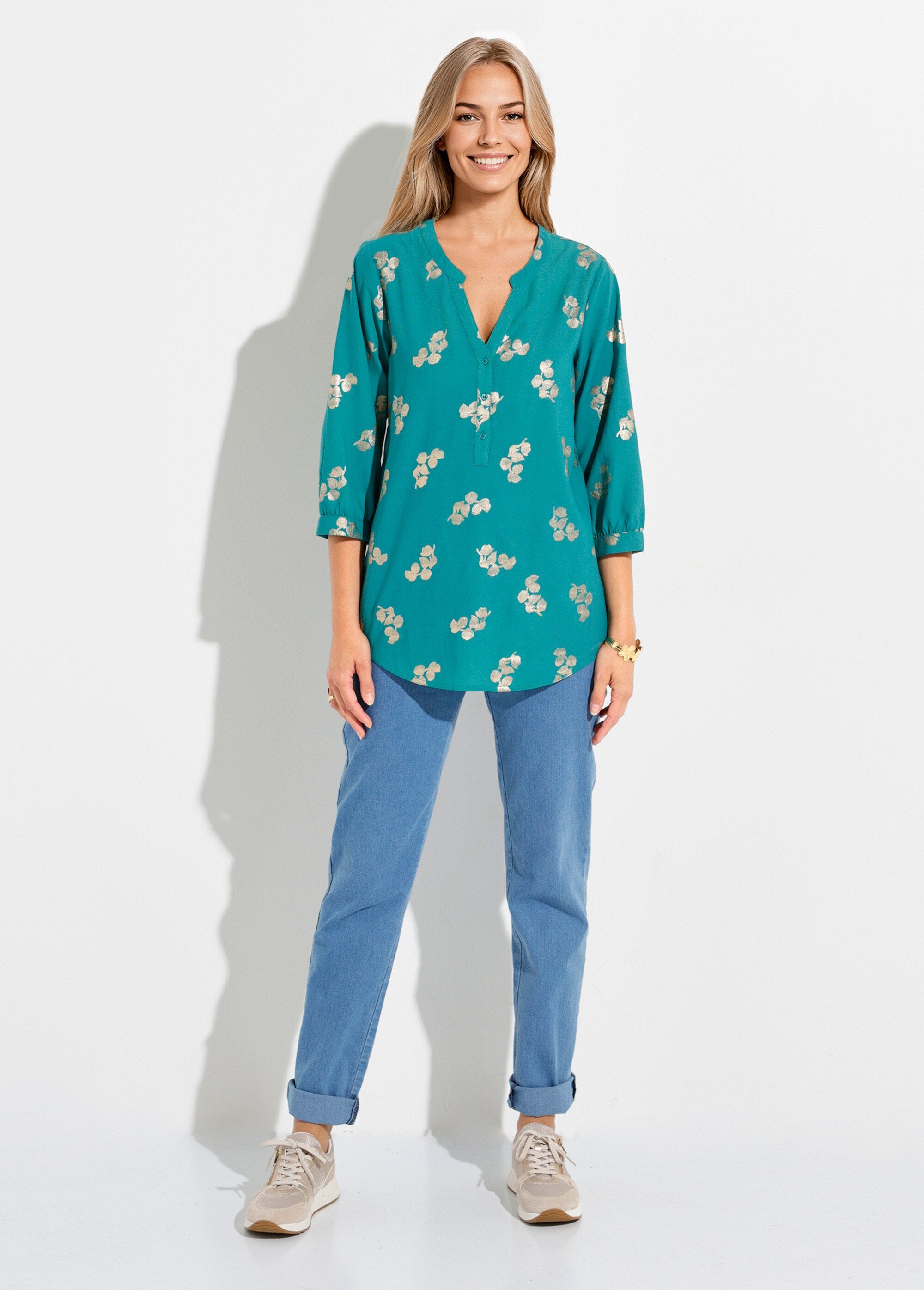 Loose-fitting_button-down_tunic_with_3/4-length_sleeves_Vert_SF1_slim