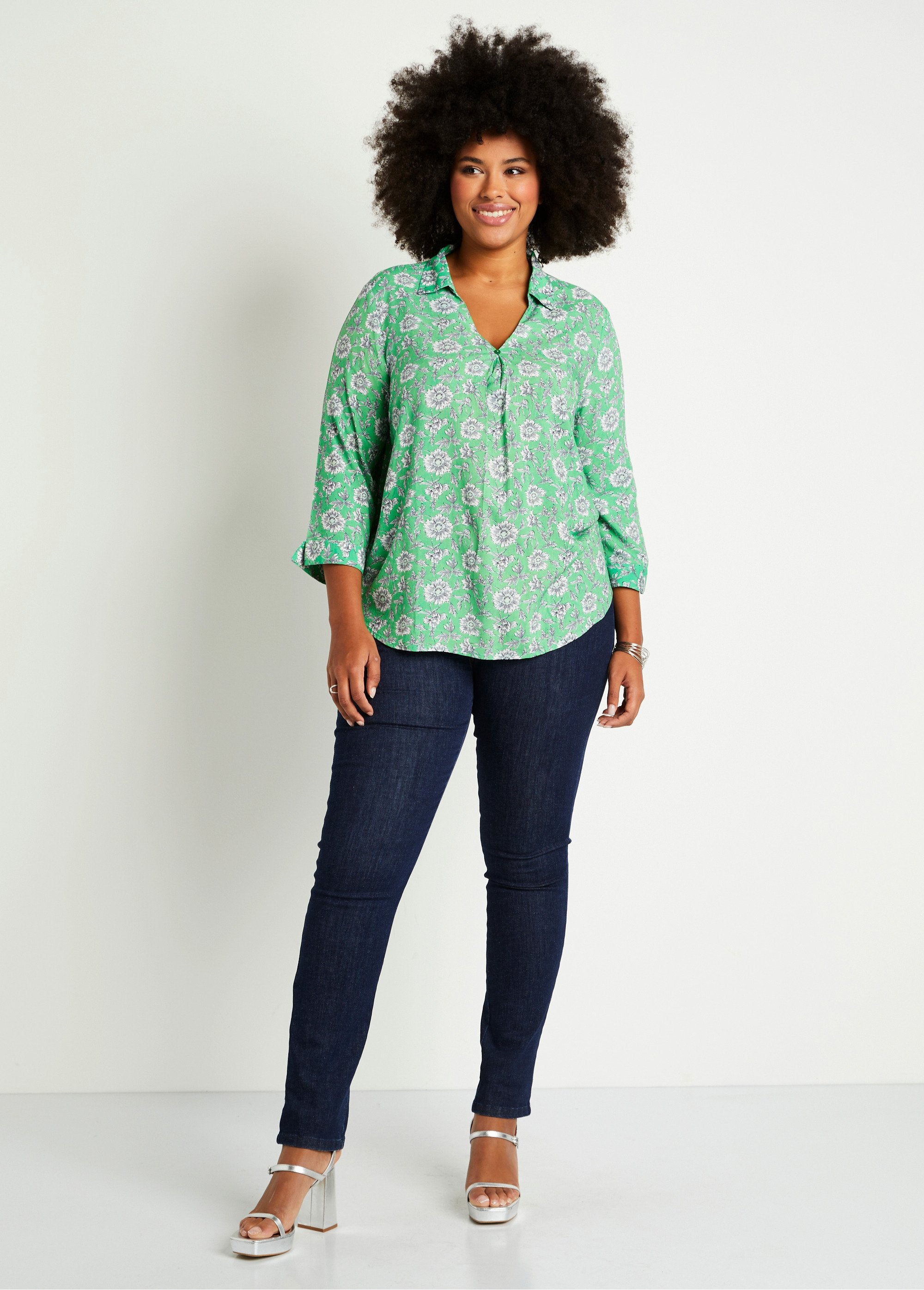 Long_flared_floral_tunic_Green_and_white_SF1_curvy