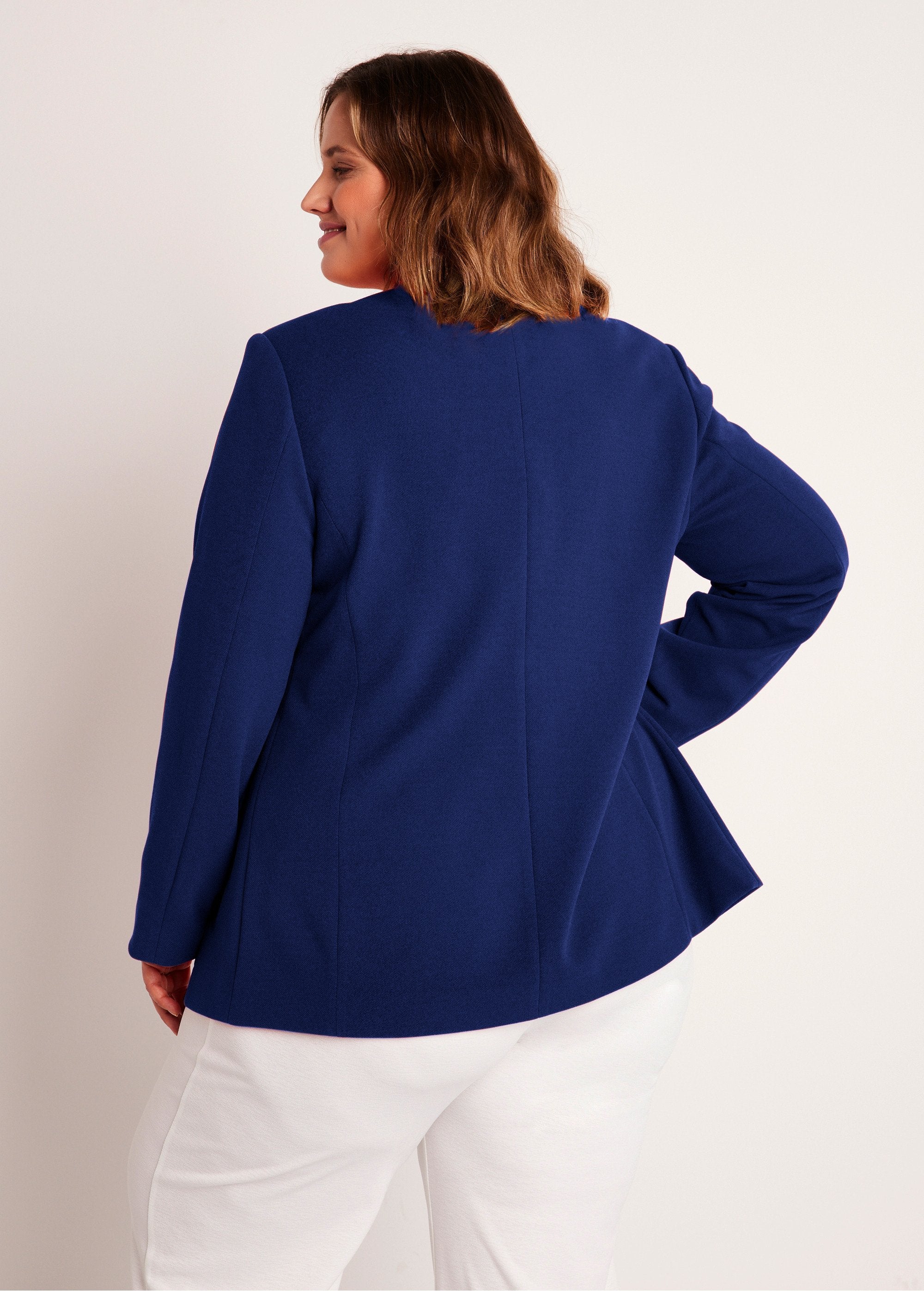 Straight_cut_plain_knit_blazer_jacket_Marine_DO1_curvy