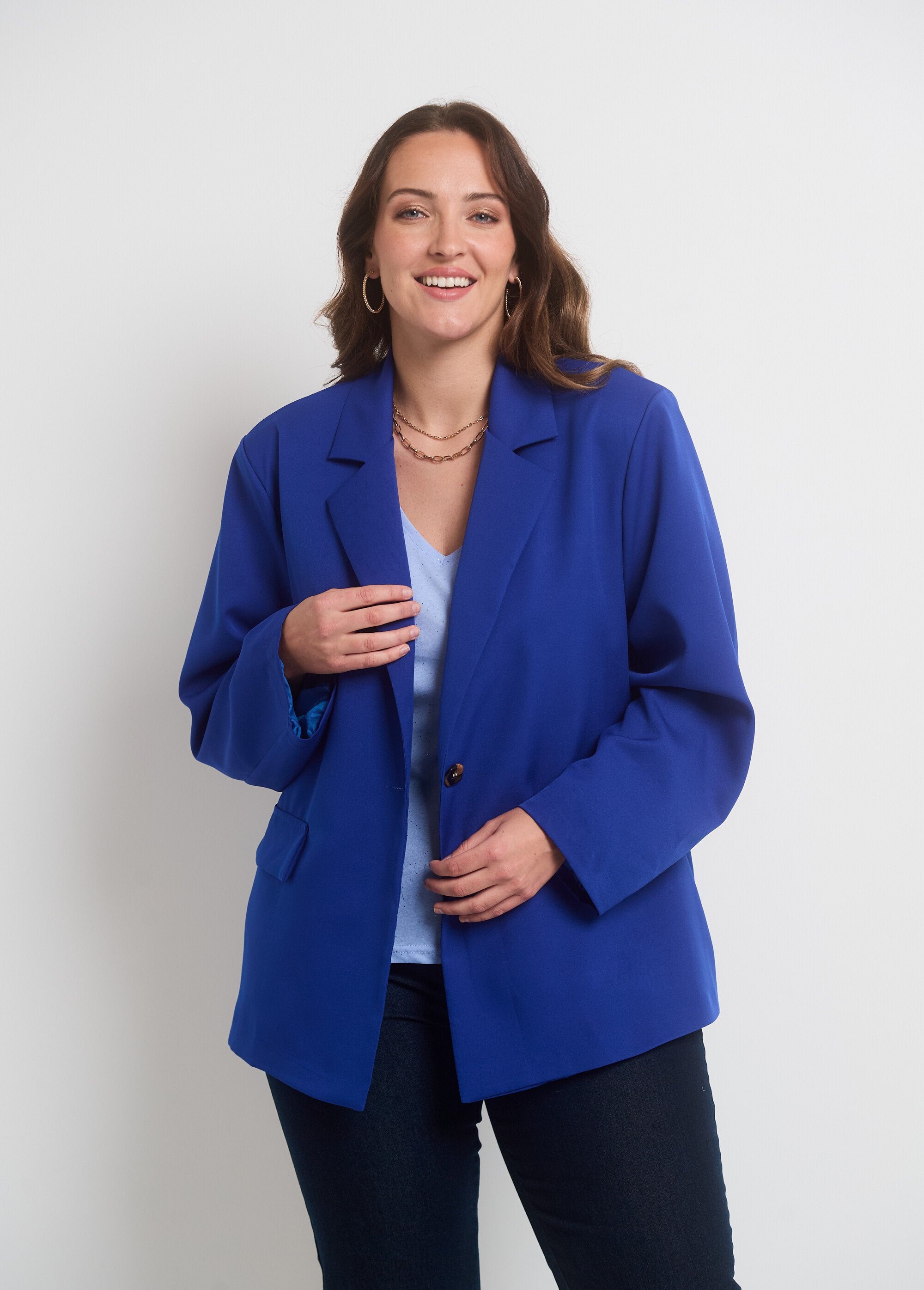 Fluid_blazer_jacket_with_tailored_collar_Hard_blue_FA1_curvy