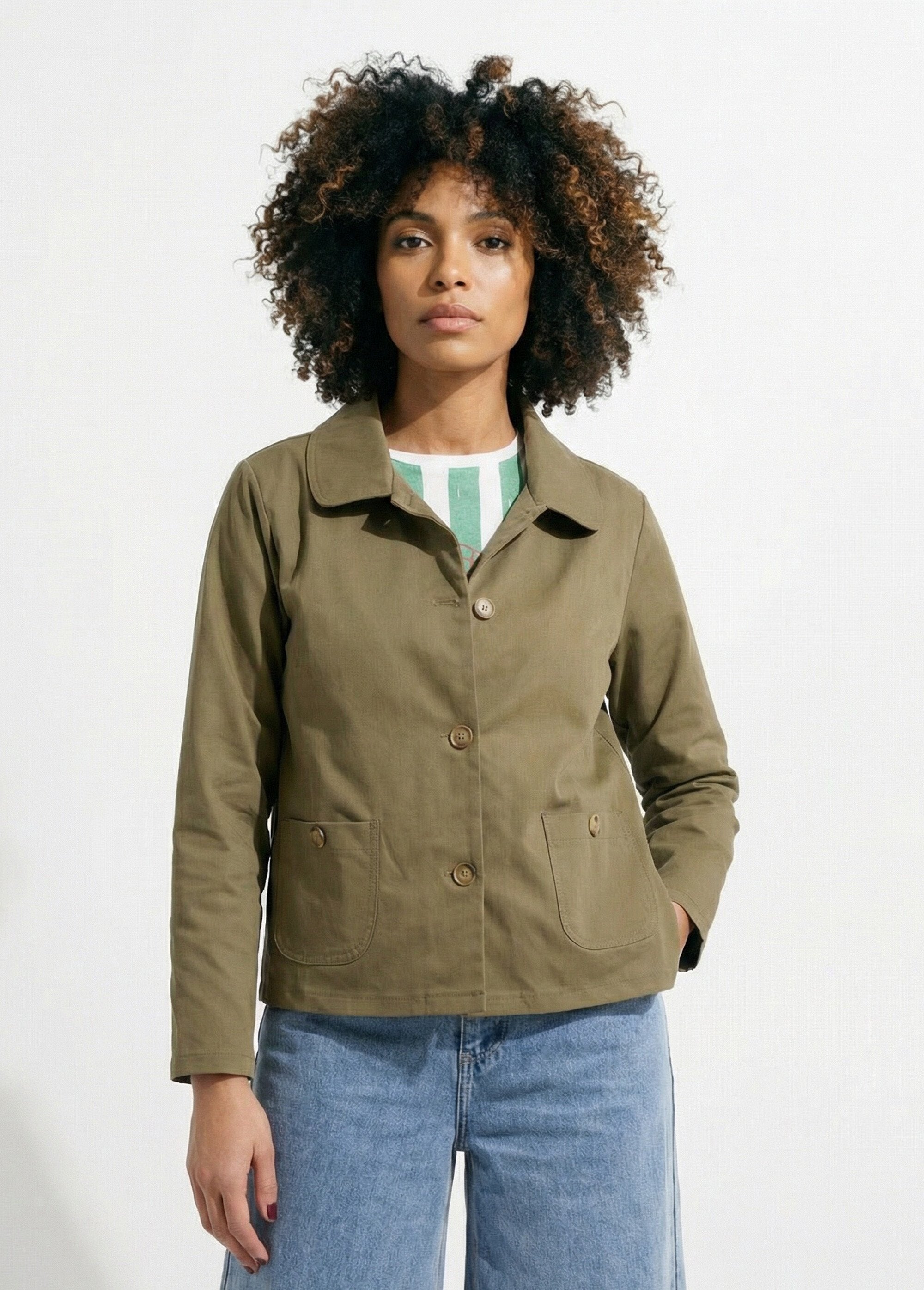 Cotton_boxy_jacket,_with_Peter_Pan_collar_Khaki_FA2_slim